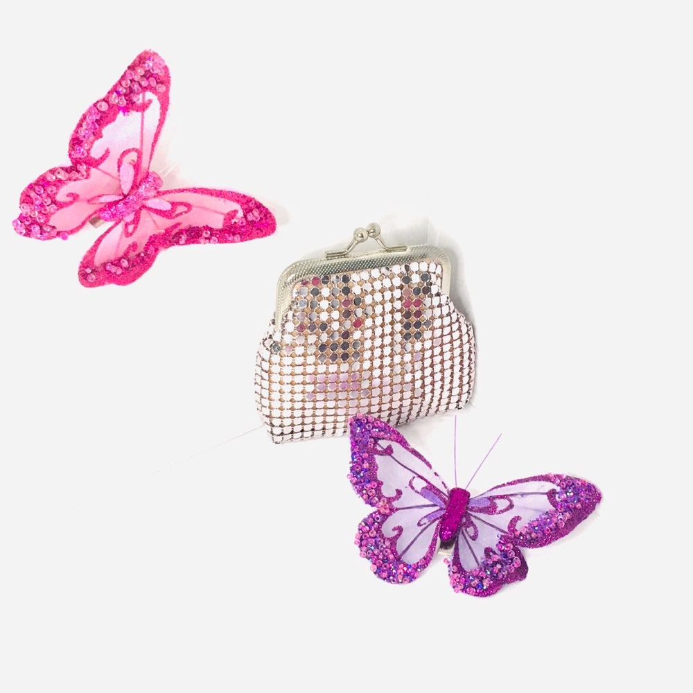 Vintage Clamshell Coin Purse